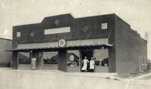 Hobson Avenue grocery store